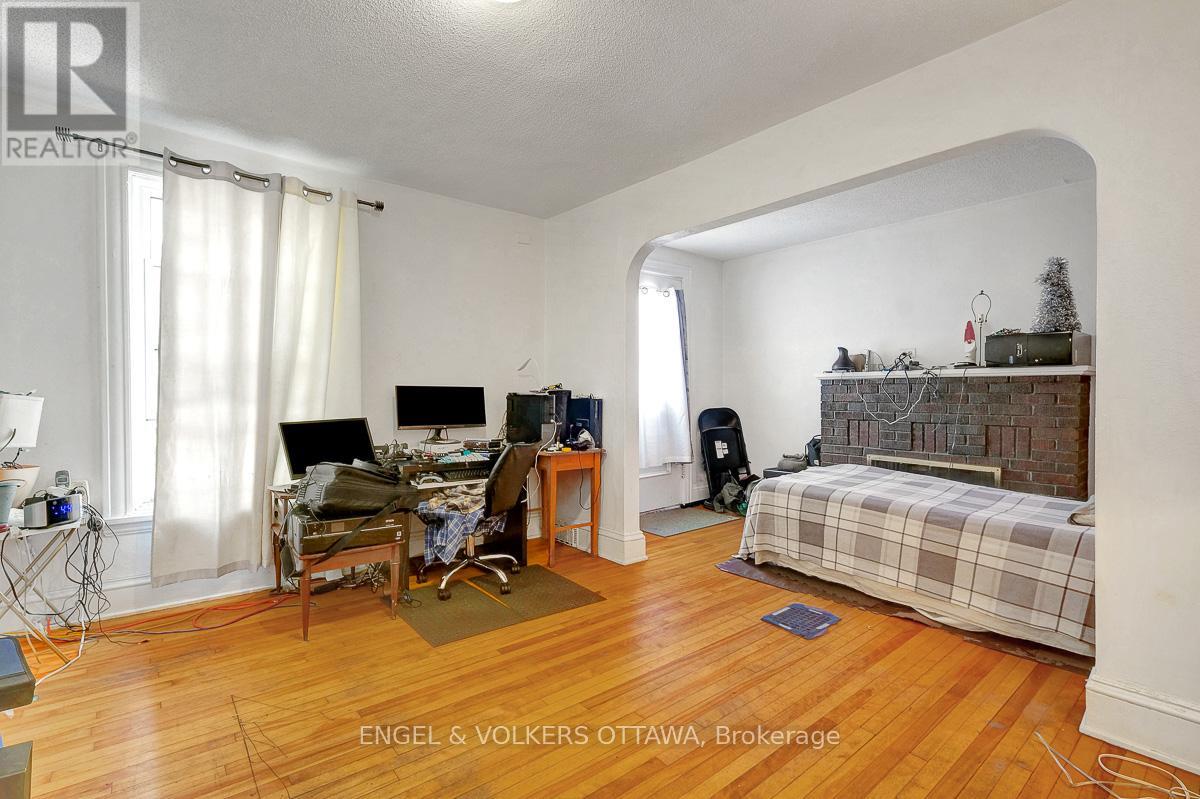 258 KENT STREET - 6