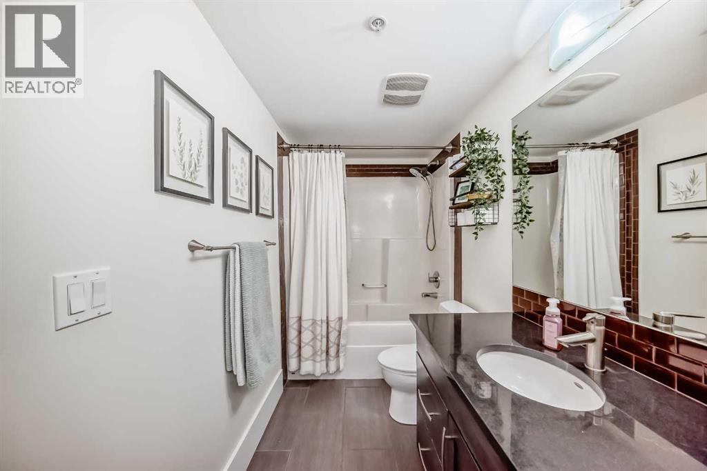 Single Family House for Sale in    Street NE Renfrew Calgary 