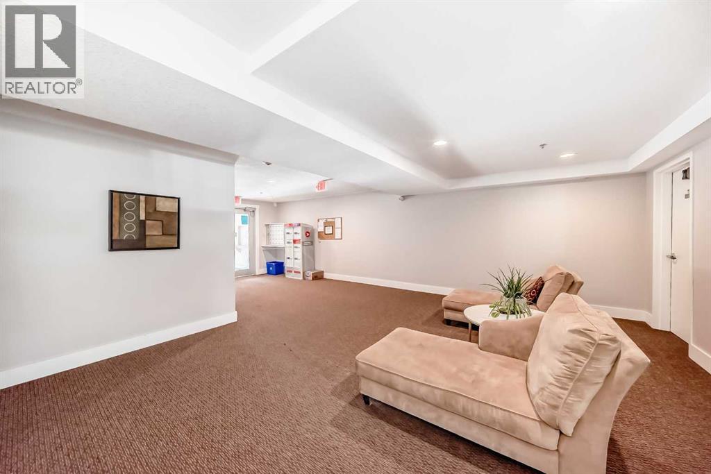 Single Family House for Sale in    Street NE Renfrew Calgary 