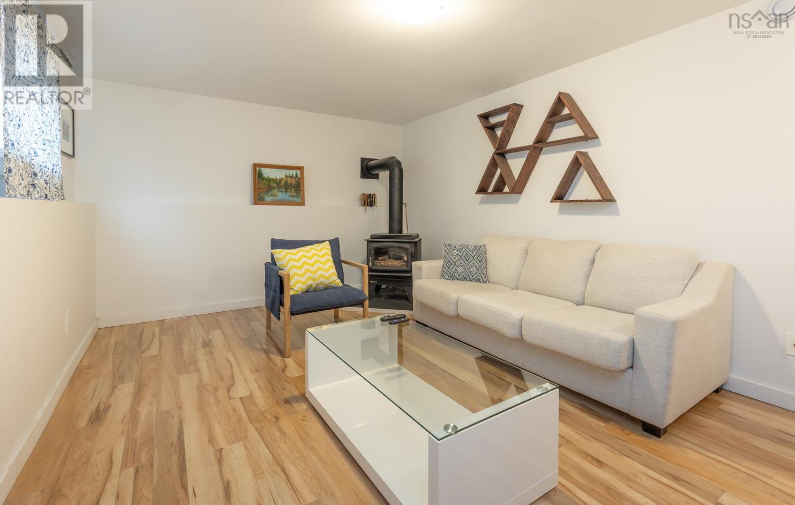 Property 21 of 31 of 10 Sprucewood Drive