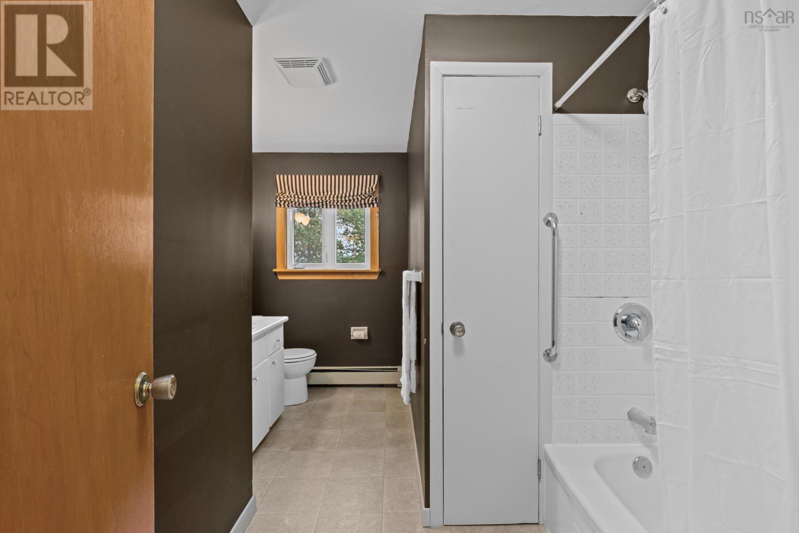 Property 24 of 43 of 50 Elaine Avenue