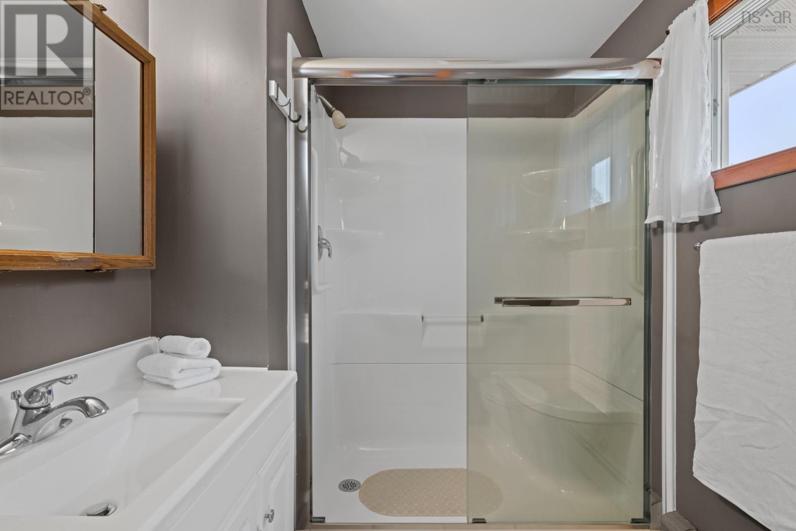 Property 18 of 43 of 50 Elaine Avenue