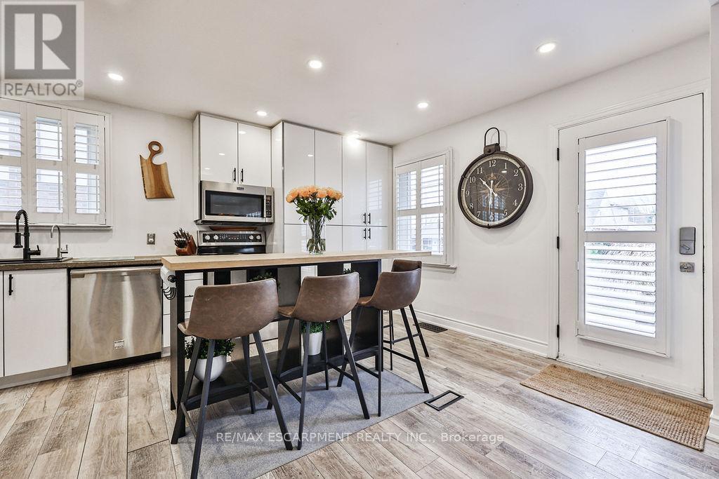 60 GALBRAITH DRIVE - Photo 4 of 43, Hamilton (Stoney Creek), Ontario