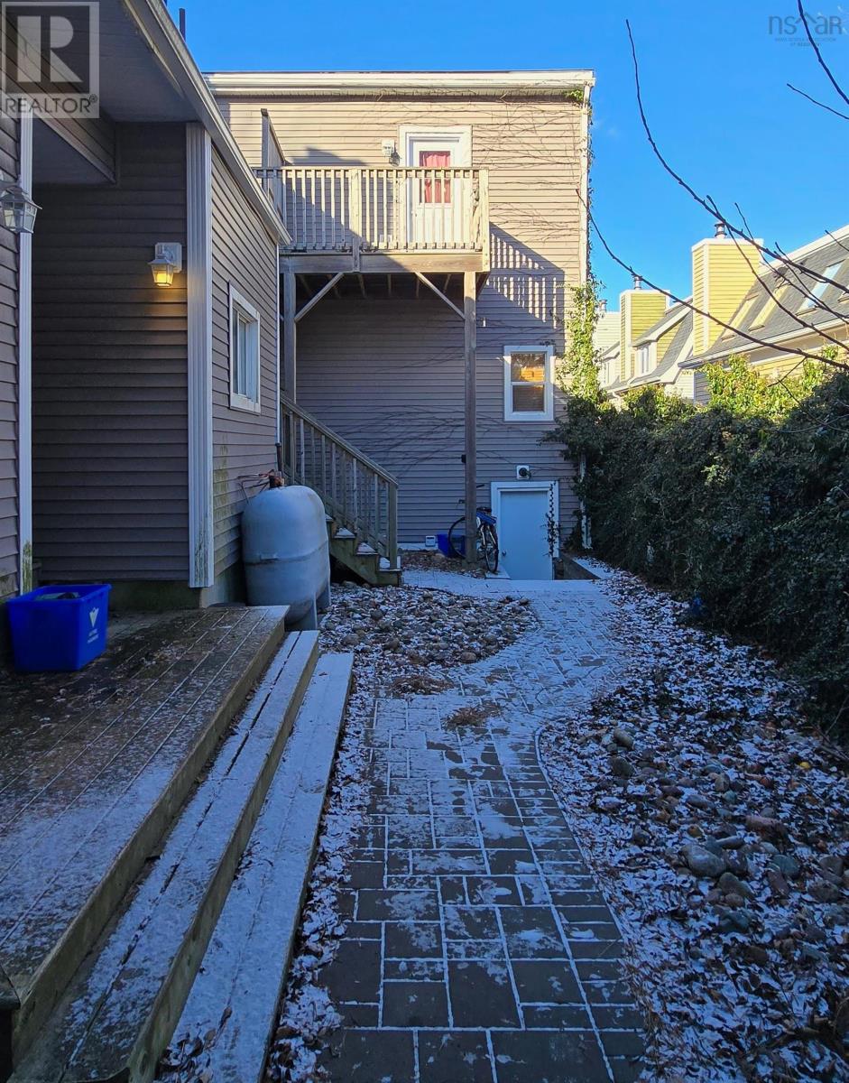 Property 4 of 19 of 2055,2059,2061 North Park Street