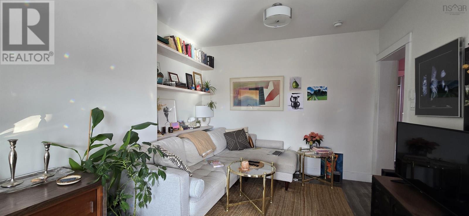 Property 7 of 19 of 2055,2059,2061 North Park Street