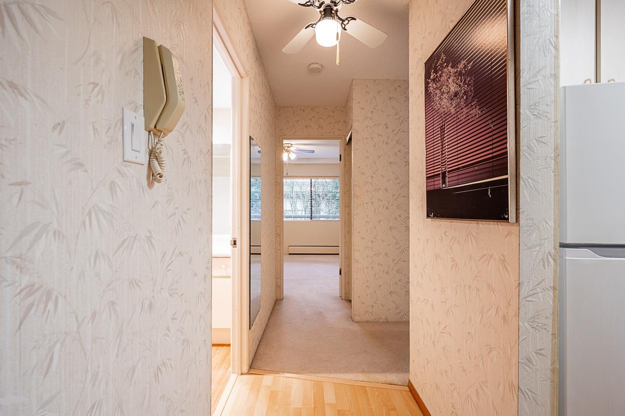 208 15020 NORTH BLUFF ROAD, White Rock