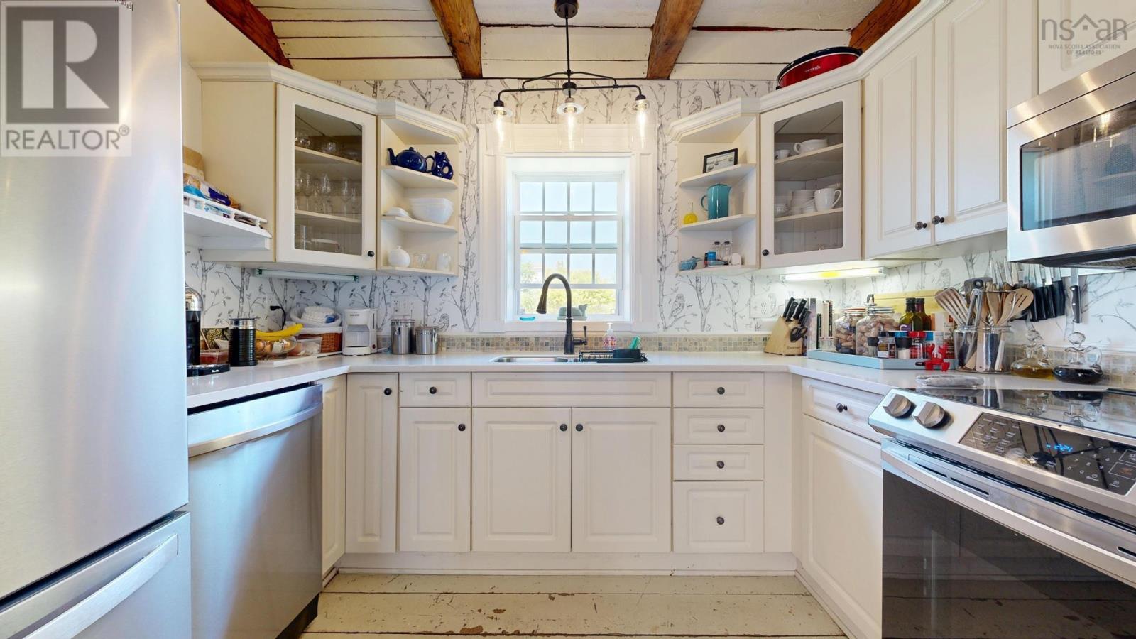 Property 14 of 44 of 647 Blue Rocks Road