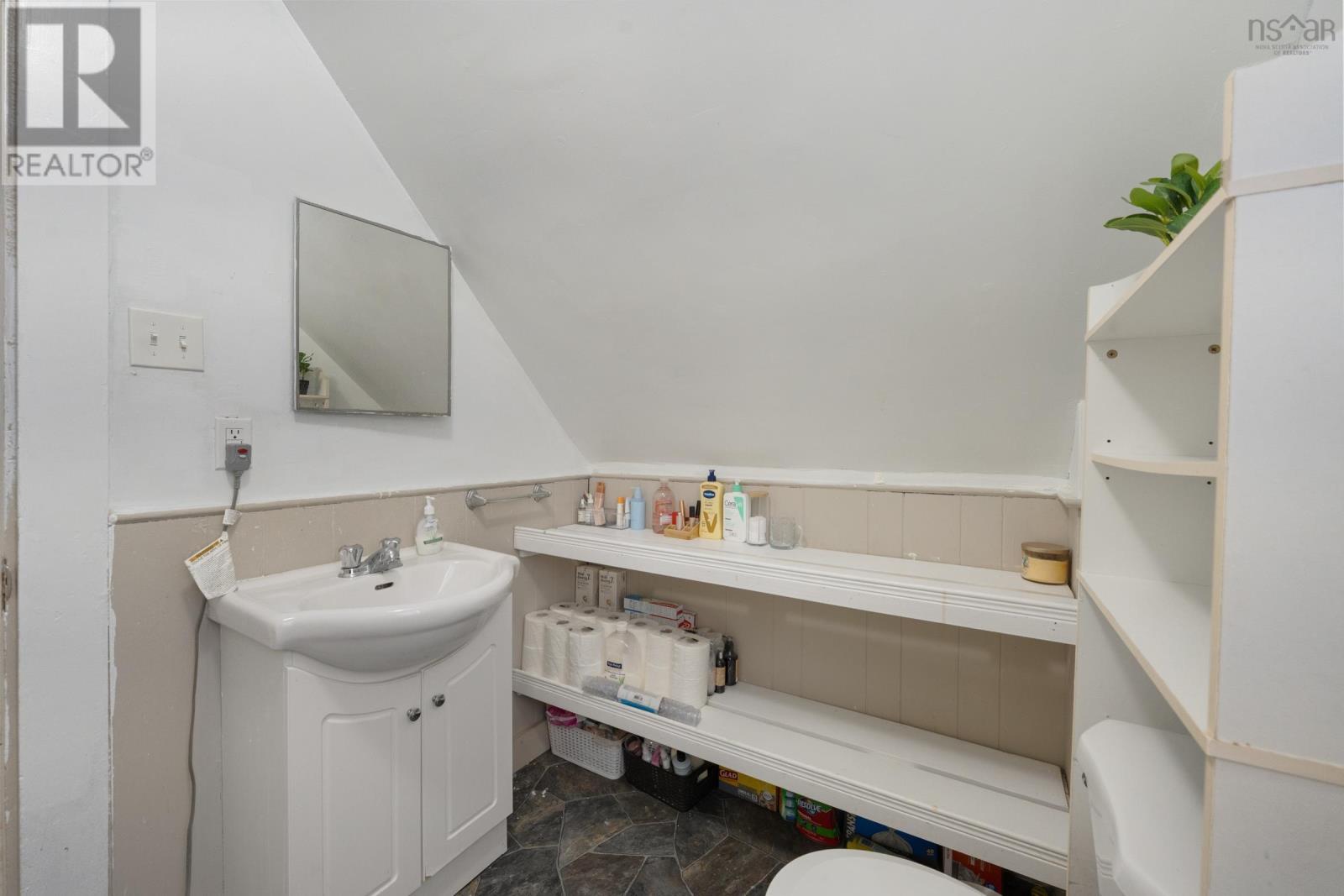 Property 18 of 28 of 1 Whipple Street