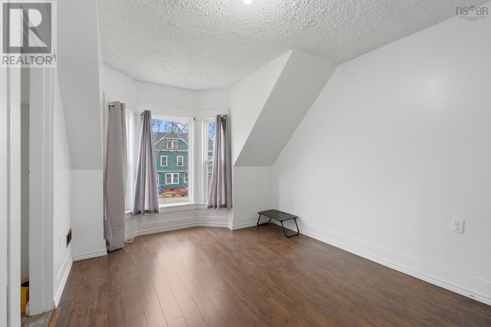 Property 21 of 28 of 1 Whipple Street