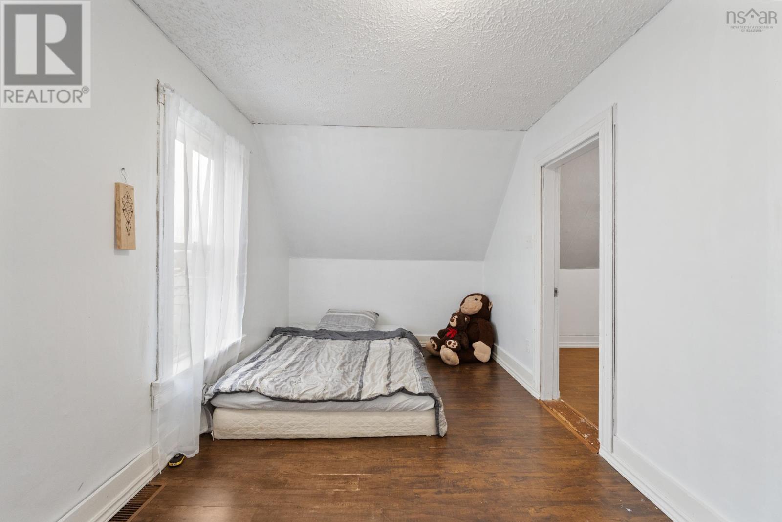 Property 25 of 28 of 1 Whipple Street