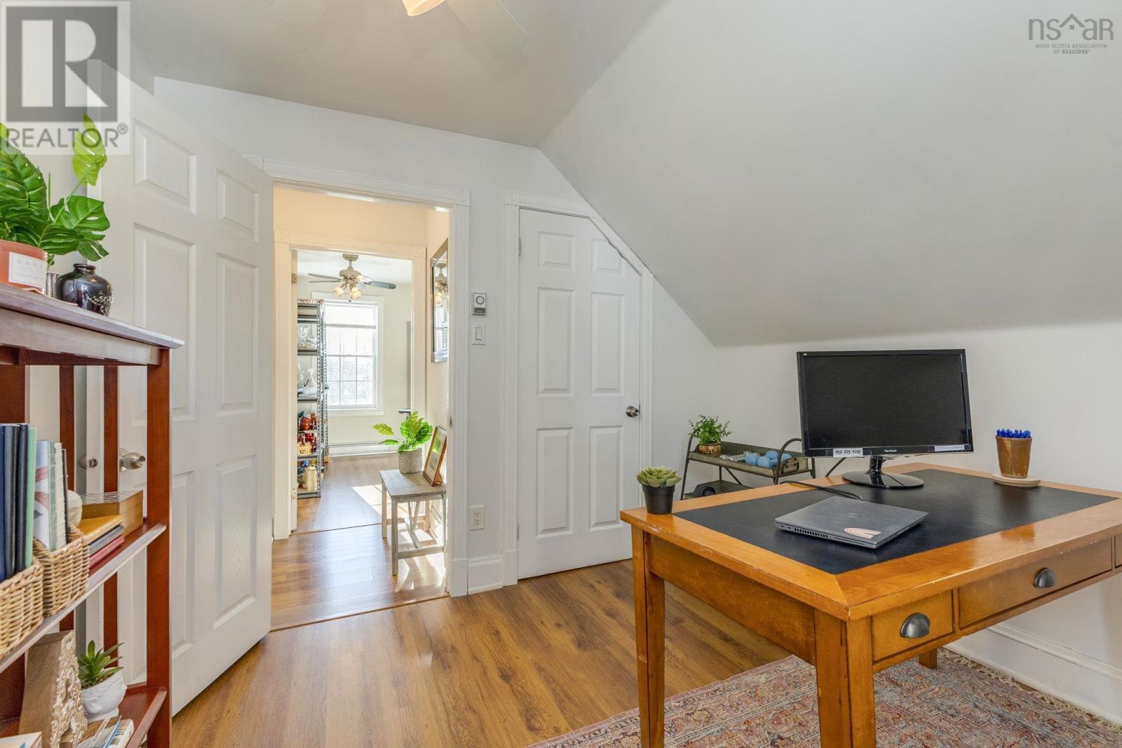 Property 28 of 41 of 112 Arch Street