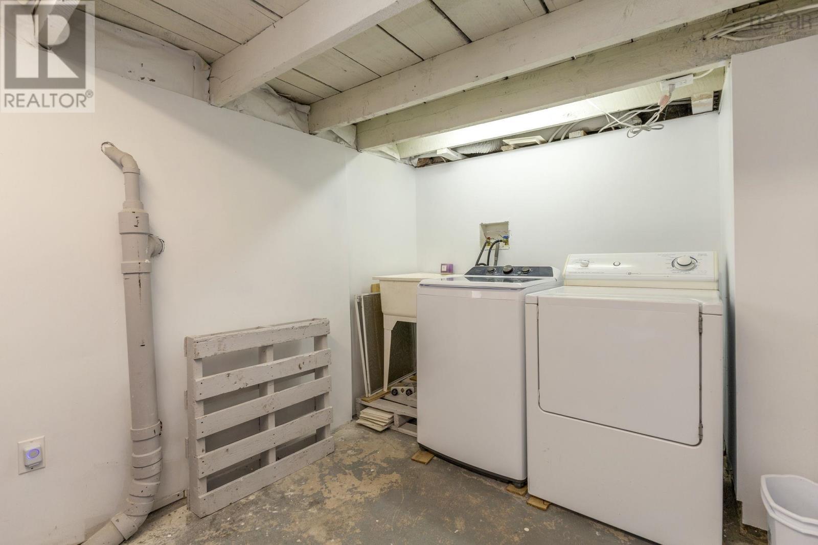 Property 34 of 41 of 112 Arch Street