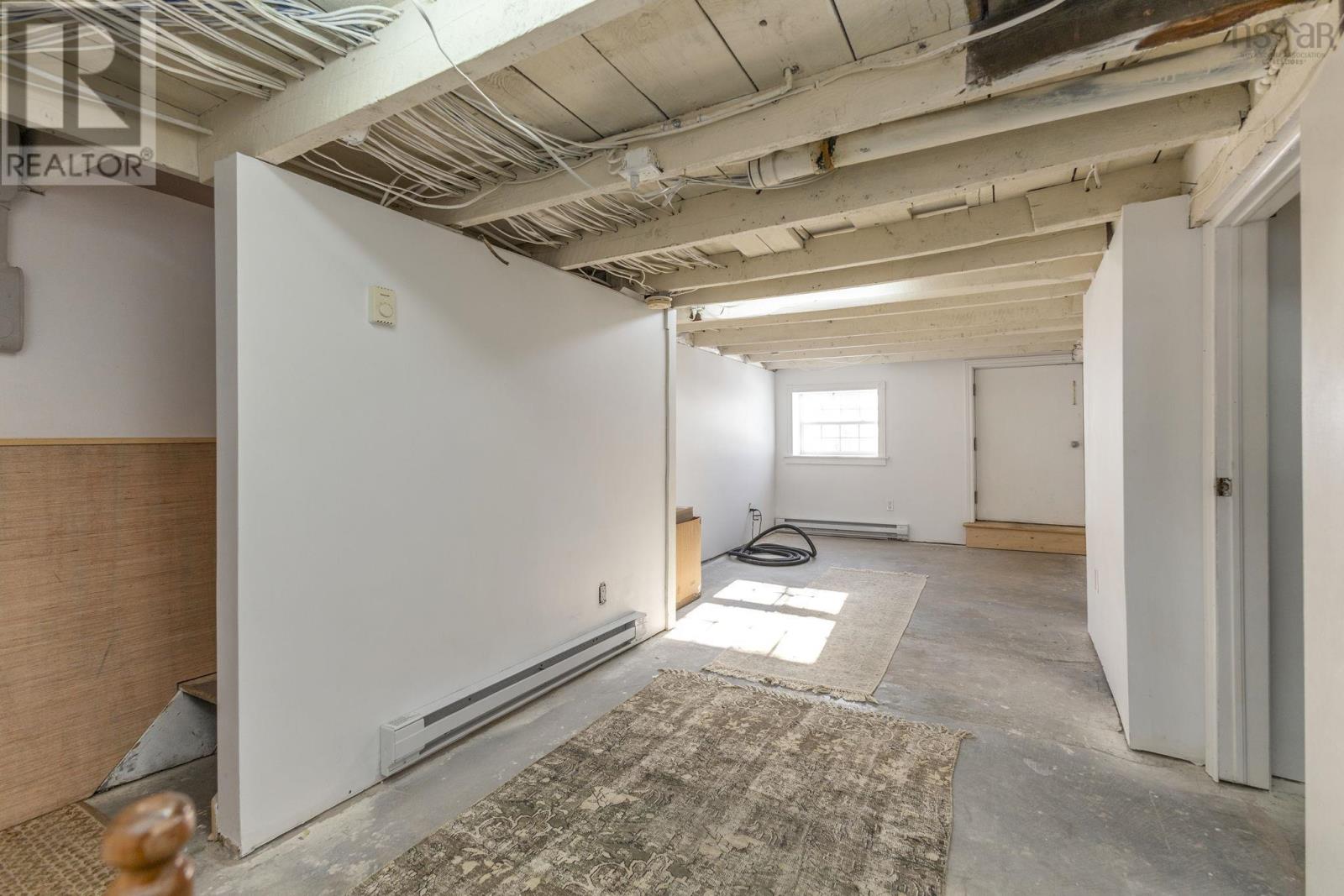 Property 32 of 41 of 112 Arch Street