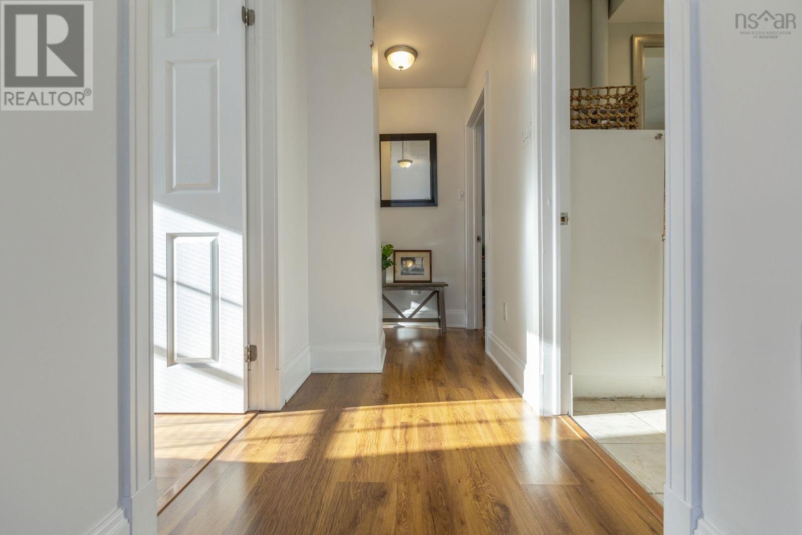 Property 20 of 41 of 112 Arch Street