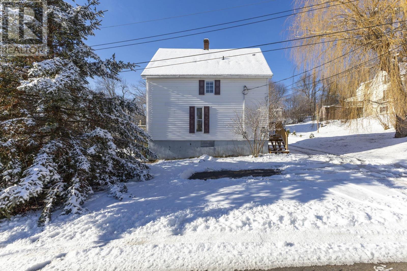 Property 37 of 41 of 112 Arch Street