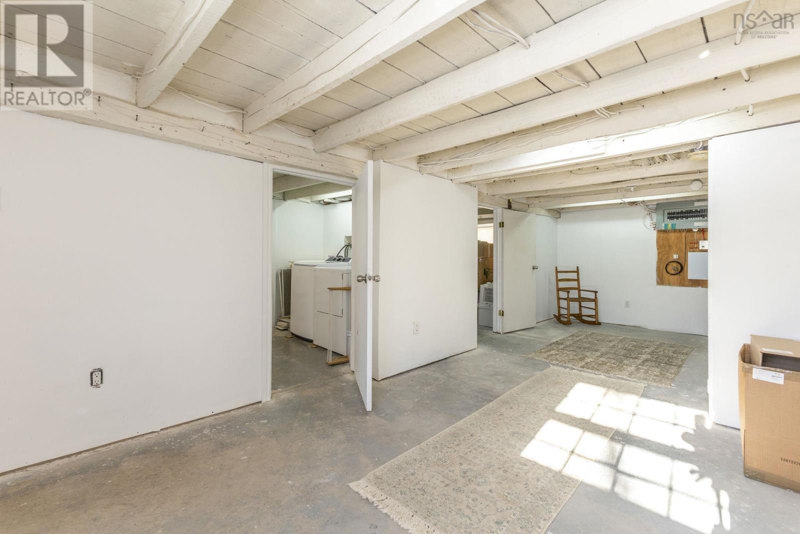 Property 33 of 41 of 112 Arch Street