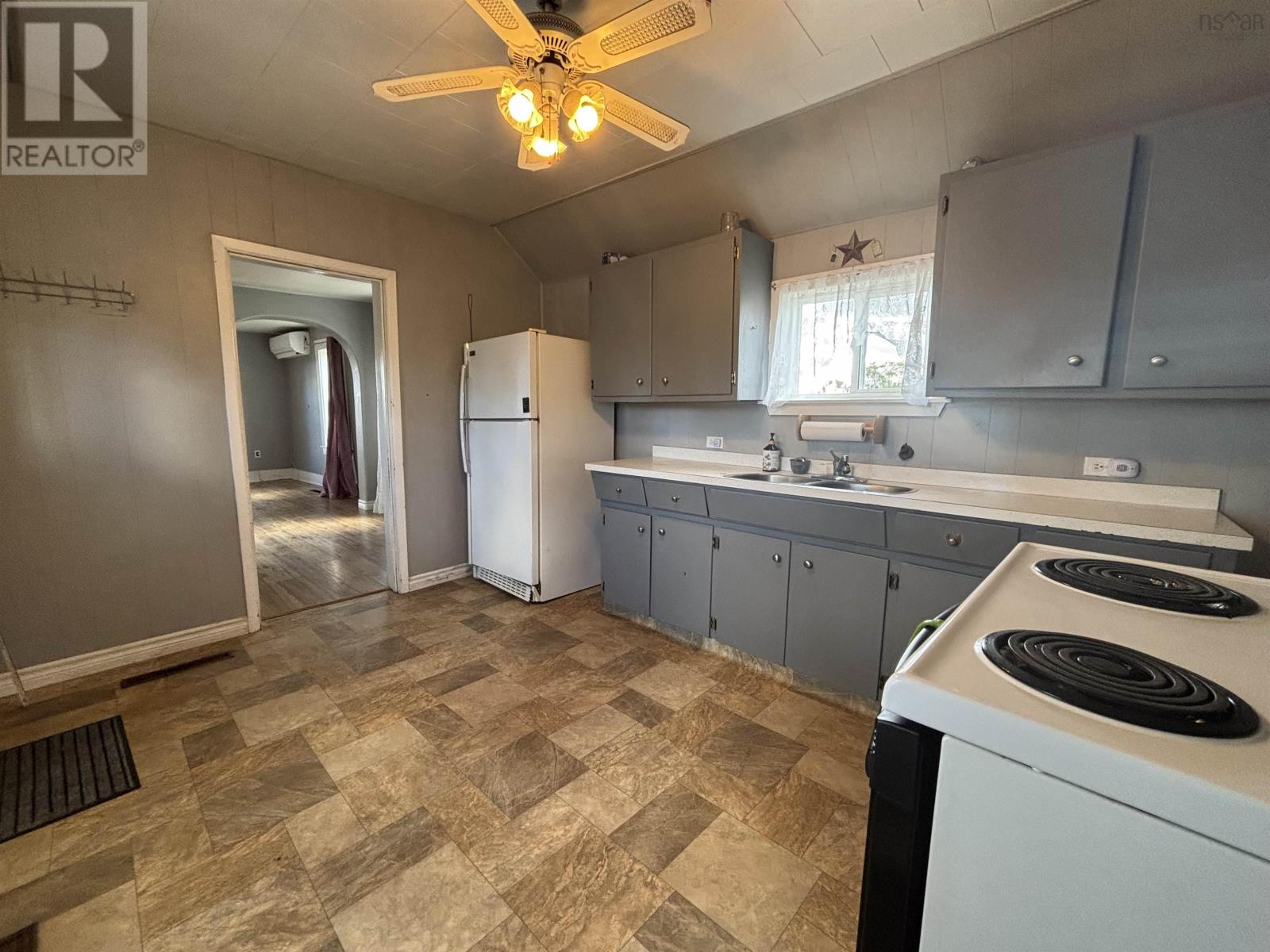 Property 20 of 49 of 7009 Highway 354