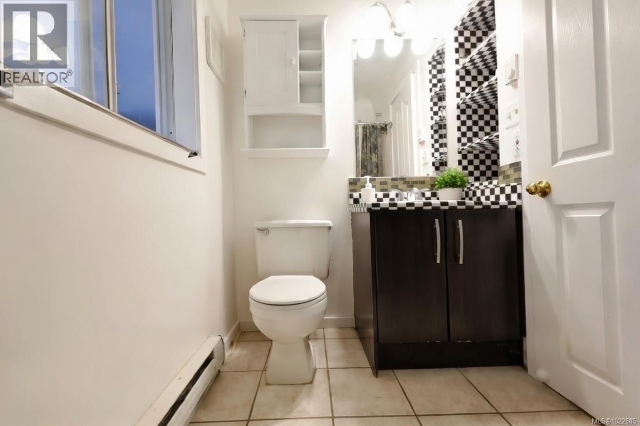  138 Sims Avenue, Saanich