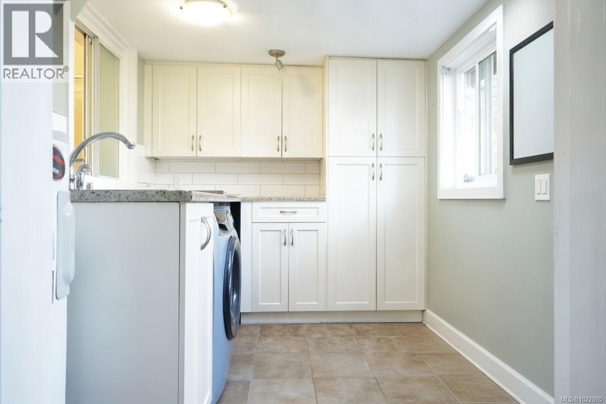  138 Sims Avenue, Saanich