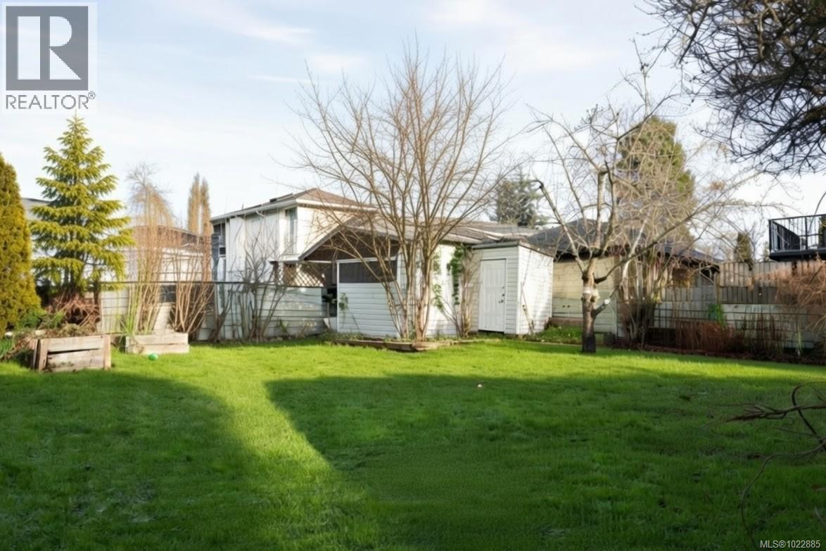  138 Sims Avenue, Saanich