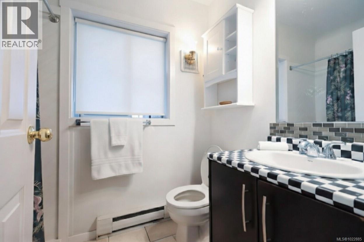  138 Sims Avenue, Saanich