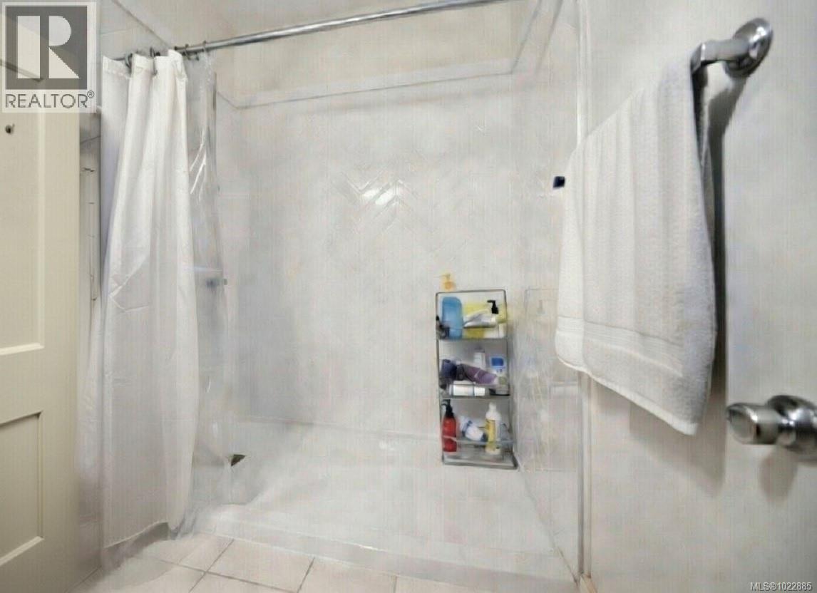  138 Sims Avenue, Saanich