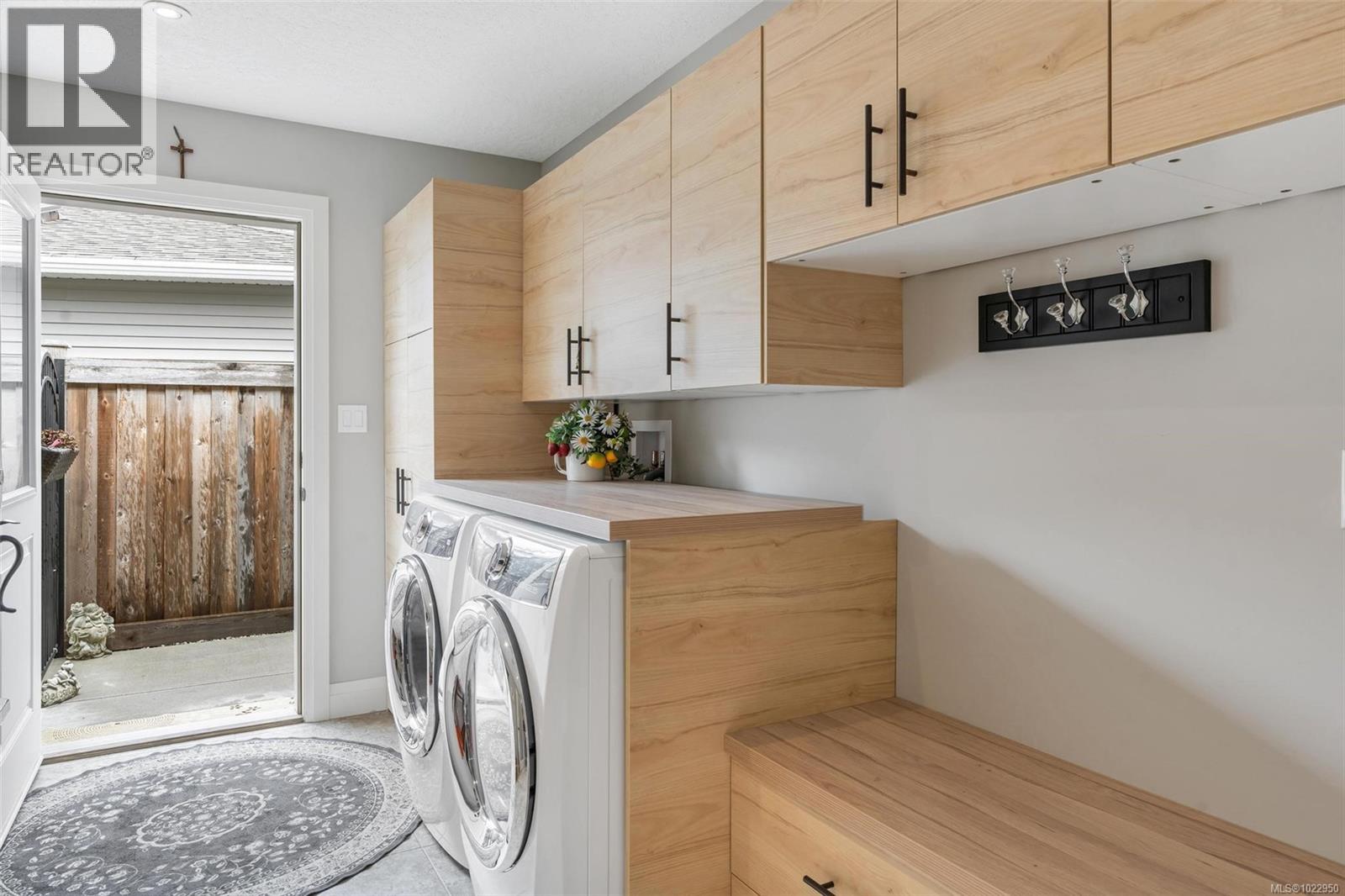 37 7586 Tetayut Road, Central Saanich