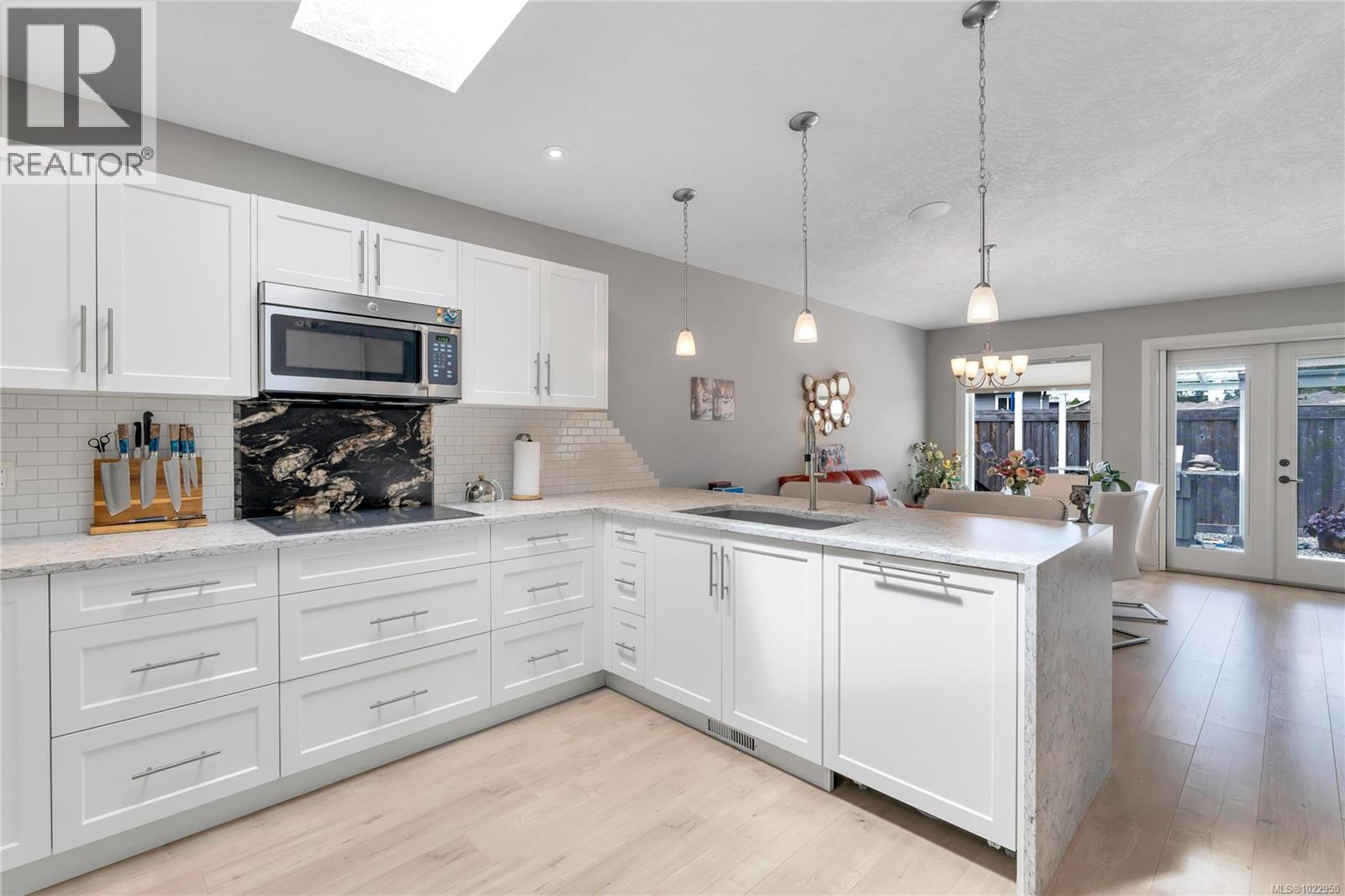 37 7586 Tetayut Road, Central Saanich