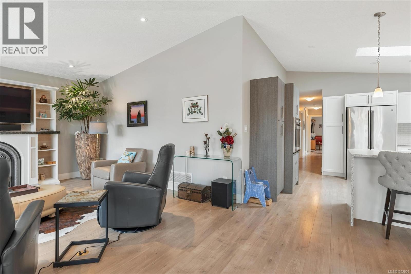 37 7586 Tetayut Road, Central Saanich