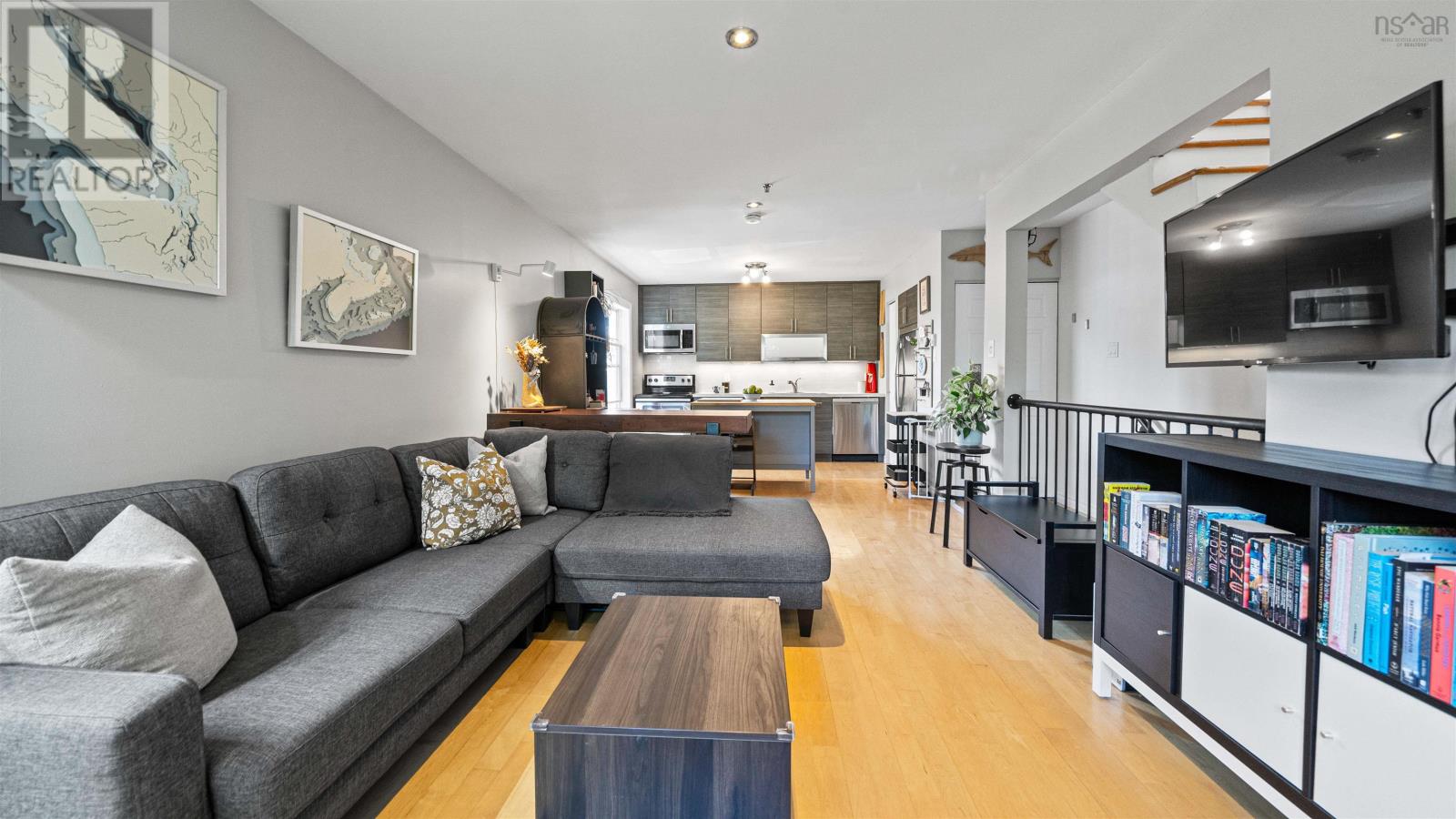 Property 12 of 29 of 4 2093 Creighton Street