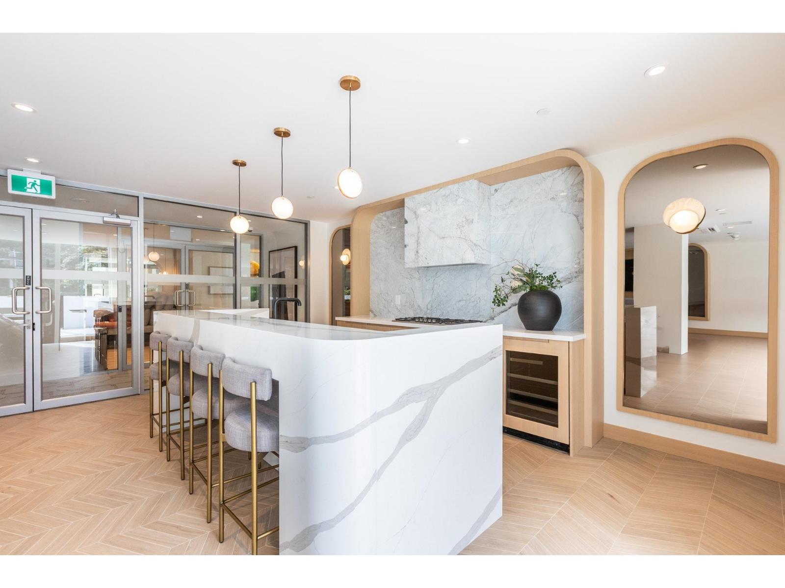 314 1342 JOHNSTON ROAD, White Rock