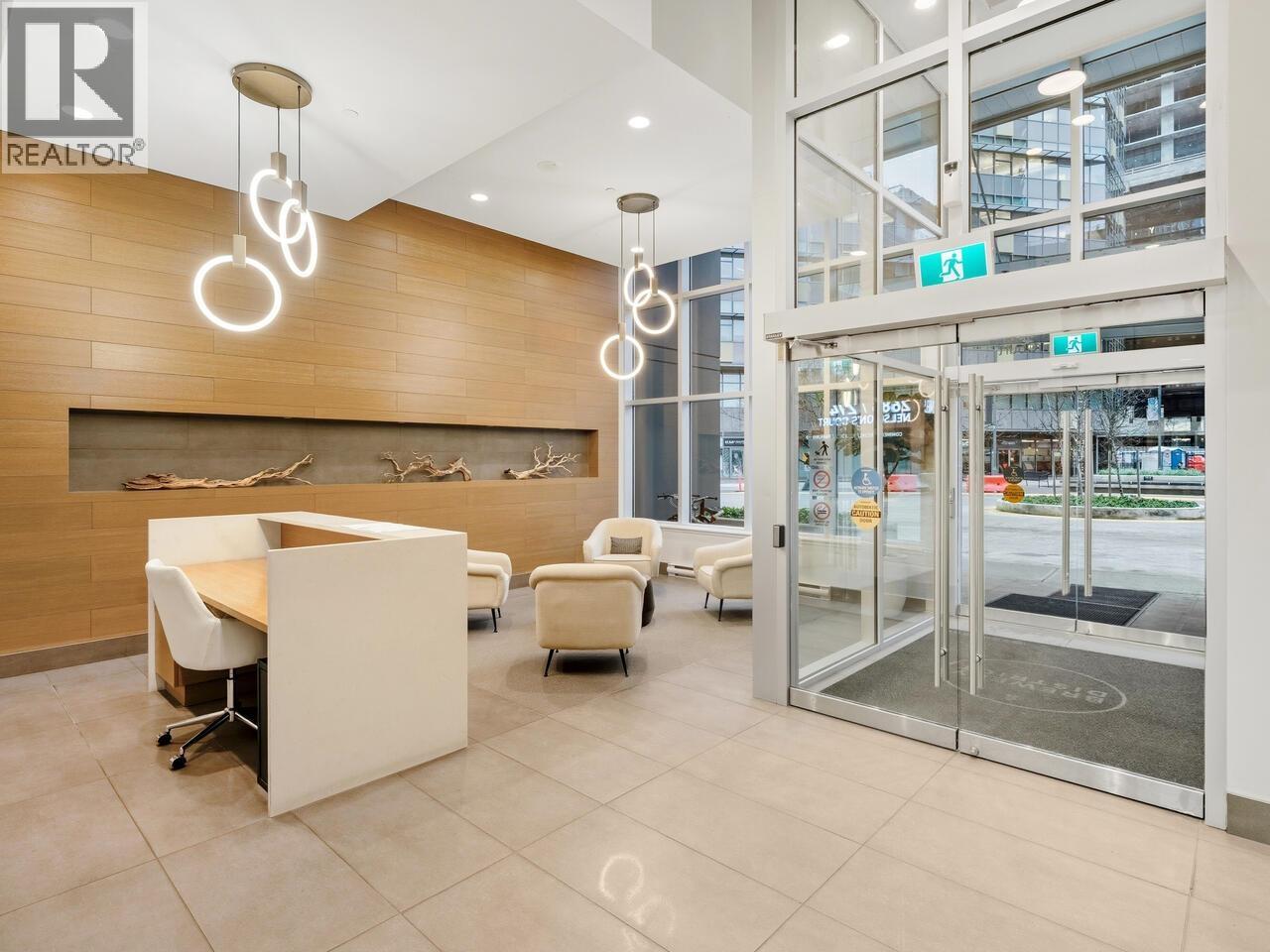 501 258 NELSON'S COURT, New Westminster