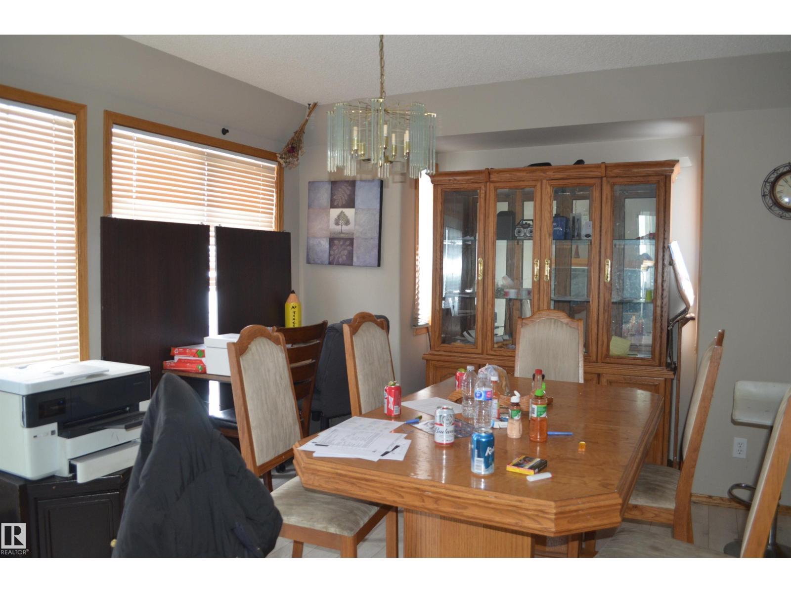 
          11511 9 AV NW
            <br/>
            <span>Edmonton</span>
            , 
            <span>AB</span>
             <span>T6J6T9</span>
         - Photo 13