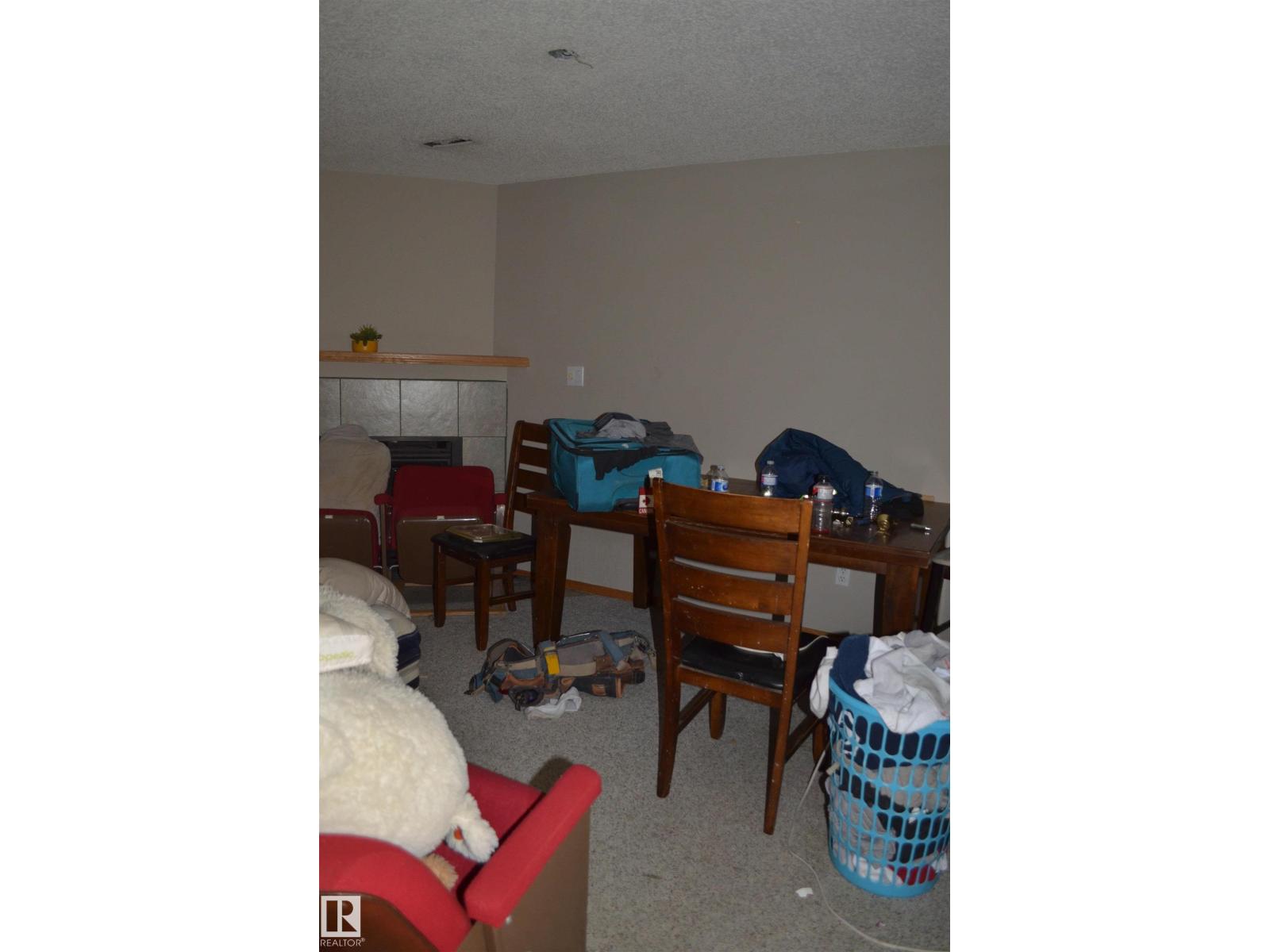 
          11511 9 AV NW
            <br/>
            <span>Edmonton</span>
            , 
            <span>AB</span>
             <span>T6J6T9</span>
         - Photo 6