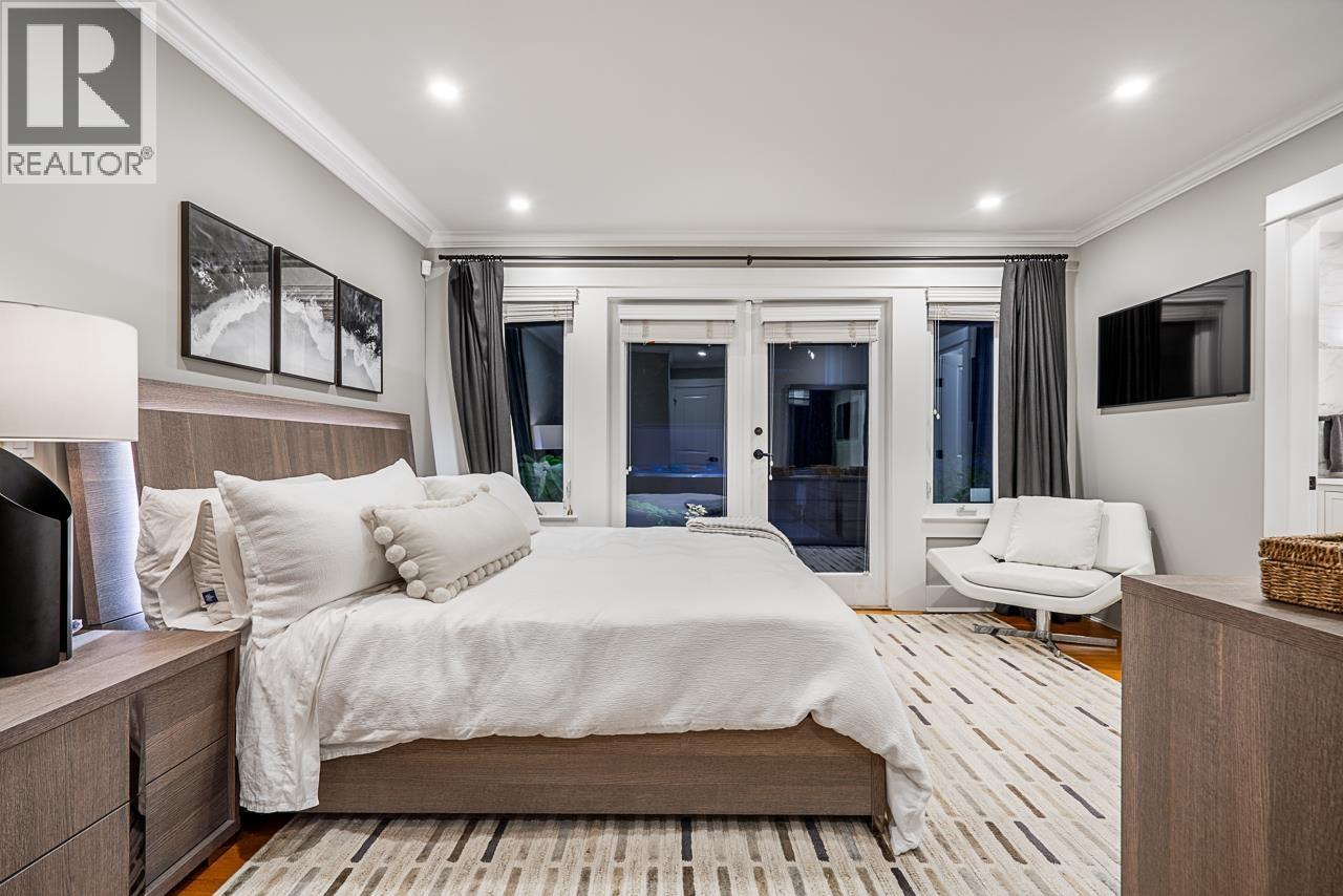 1425 PALMERSTON AVENUE, West Vancouver