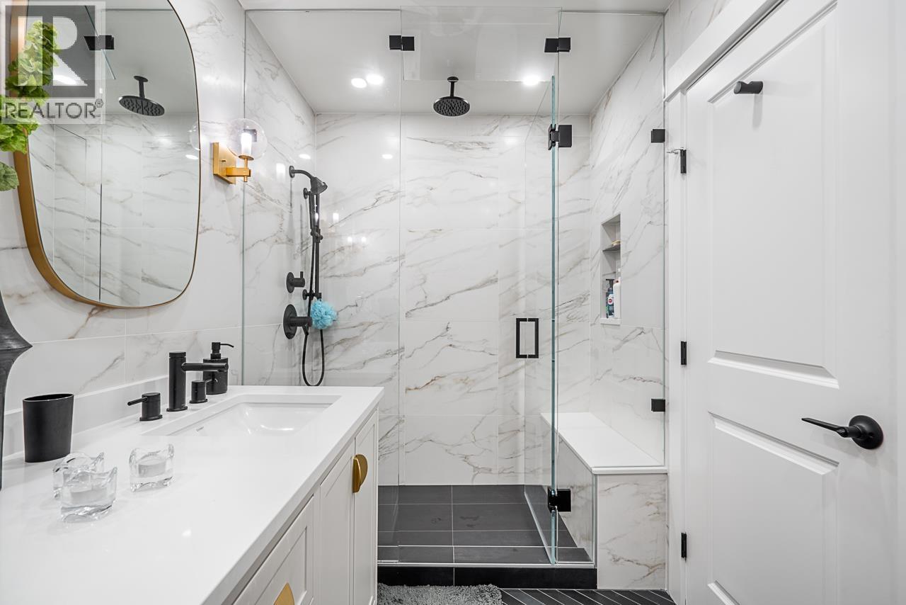 1425 PALMERSTON AVENUE, West Vancouver