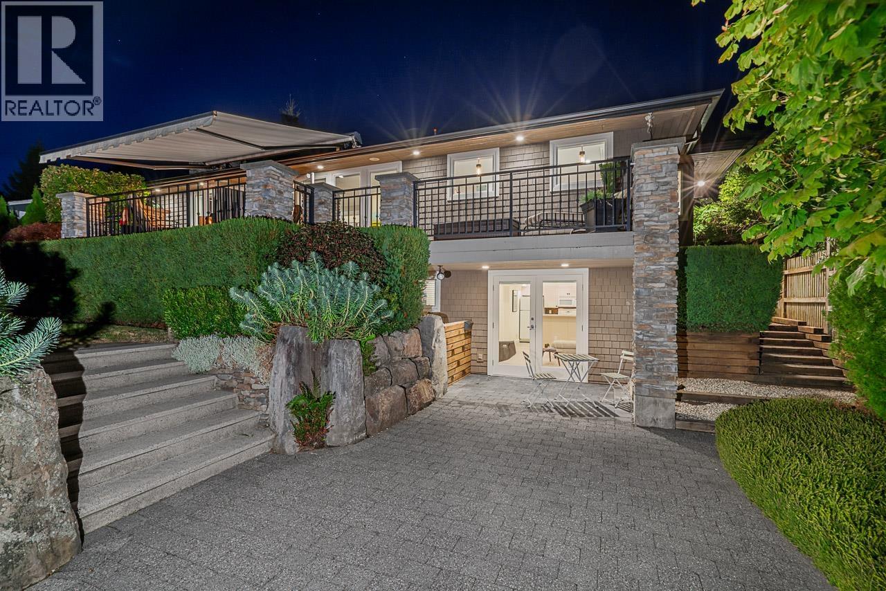 1425 PALMERSTON AVENUE, West Vancouver