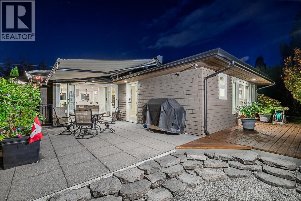 1425 PALMERSTON AVENUE, West Vancouver