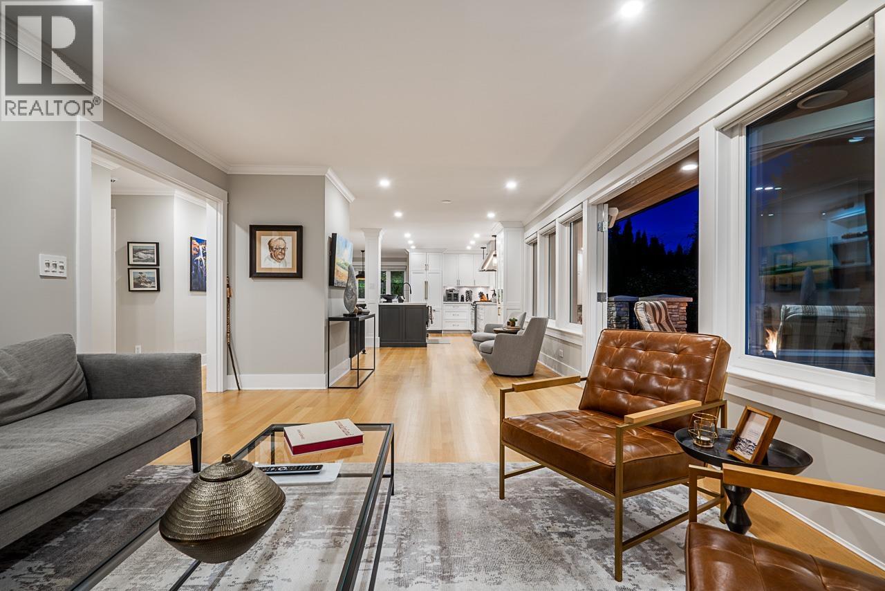 1425 PALMERSTON AVENUE, West Vancouver