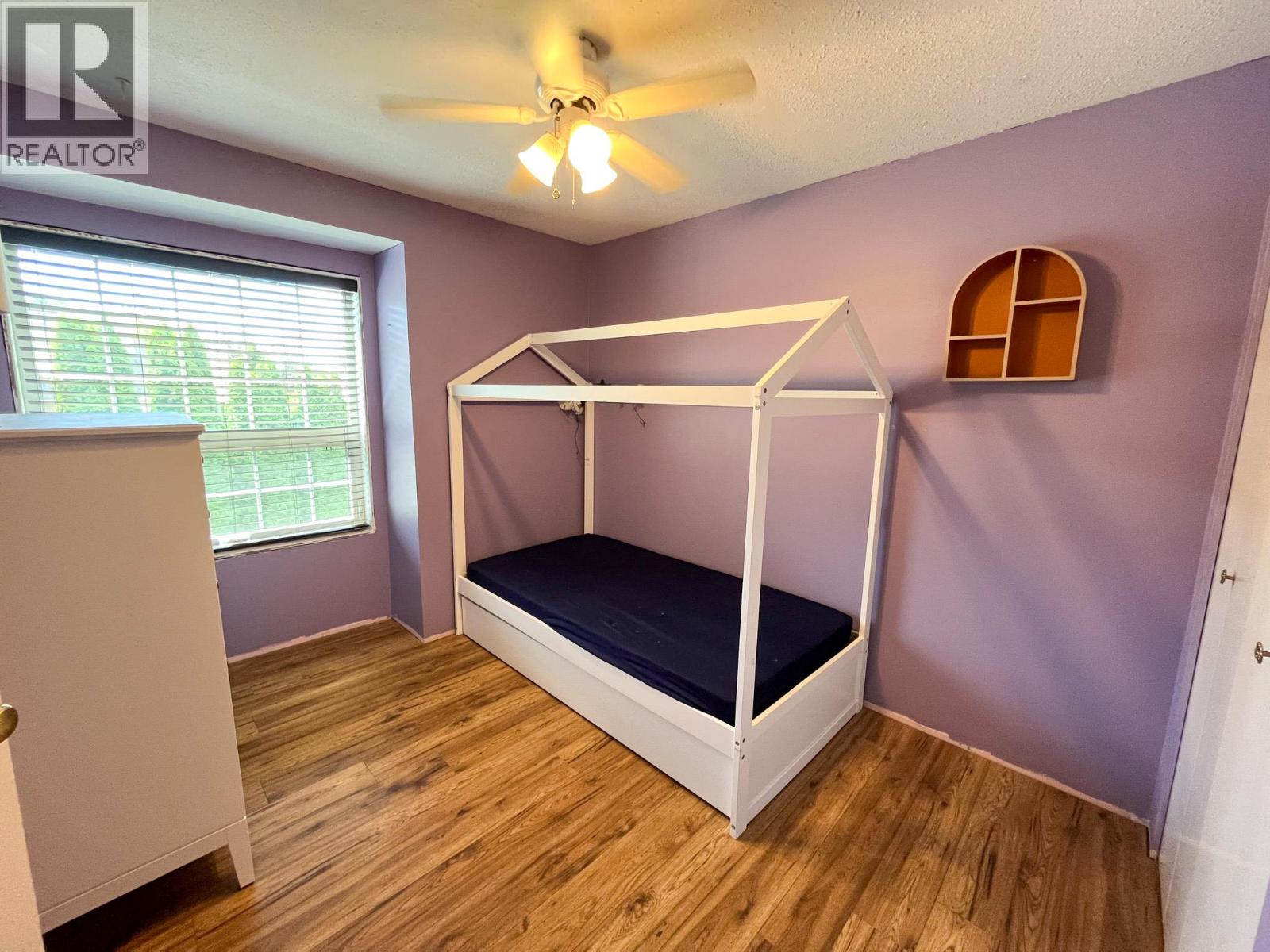  510 Cedar Street, Sicamous