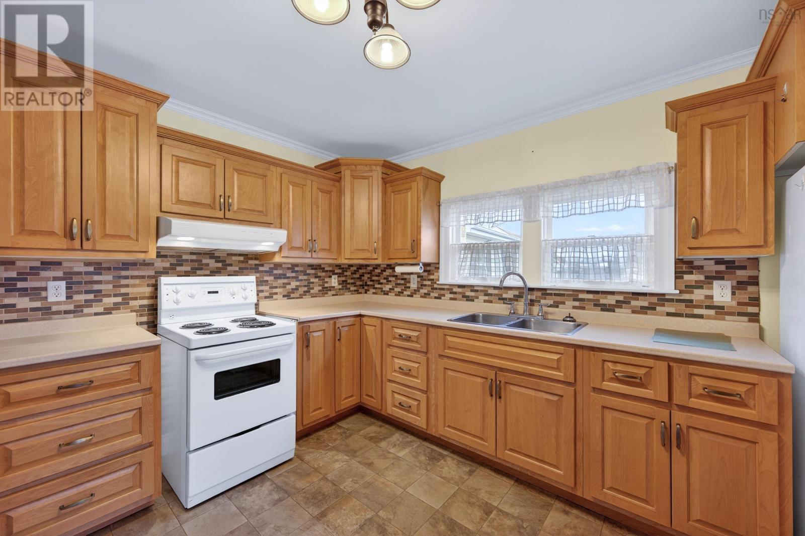 Property 10 of 43 of 121 Alexander Street       Glace Bay