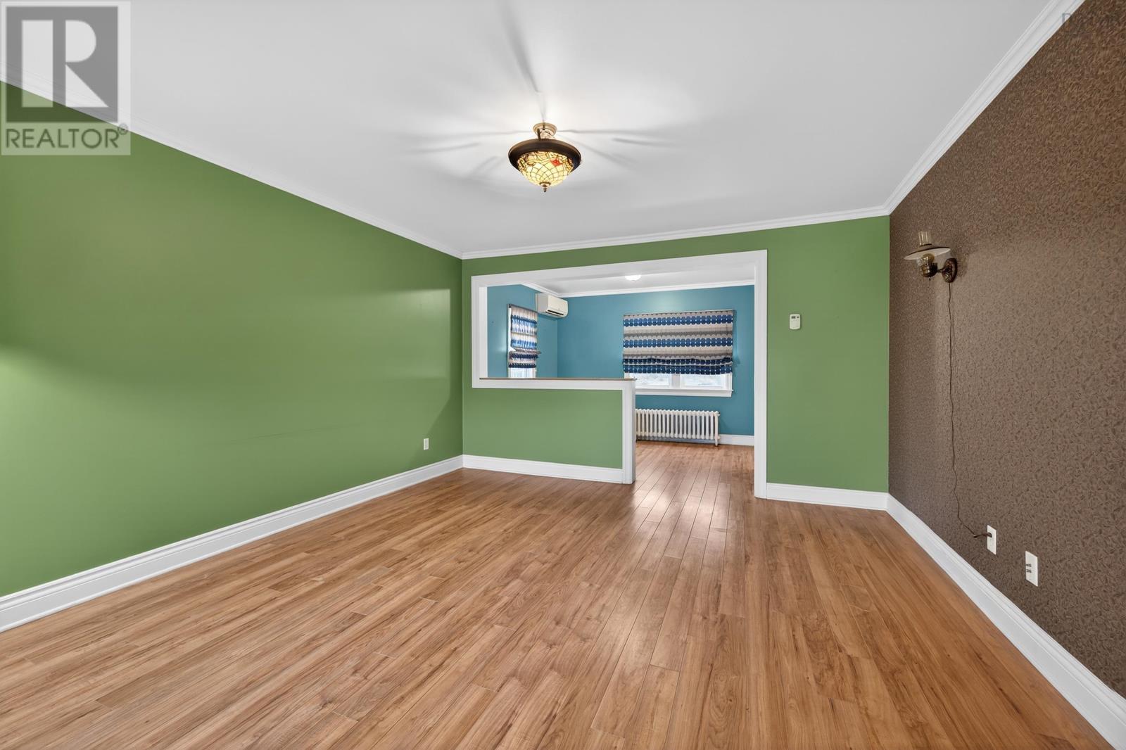 Property 16 of 43 of 121 Alexander Street       Glace Bay