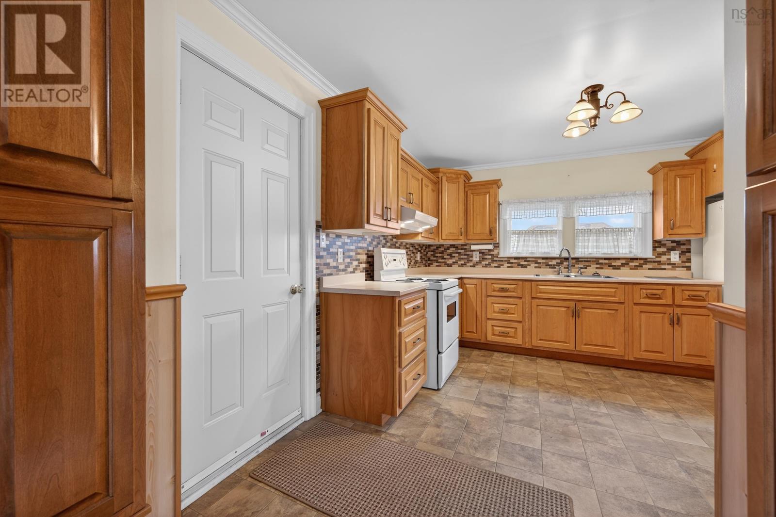 Property 8 of 43 of 121 Alexander Street       Glace Bay