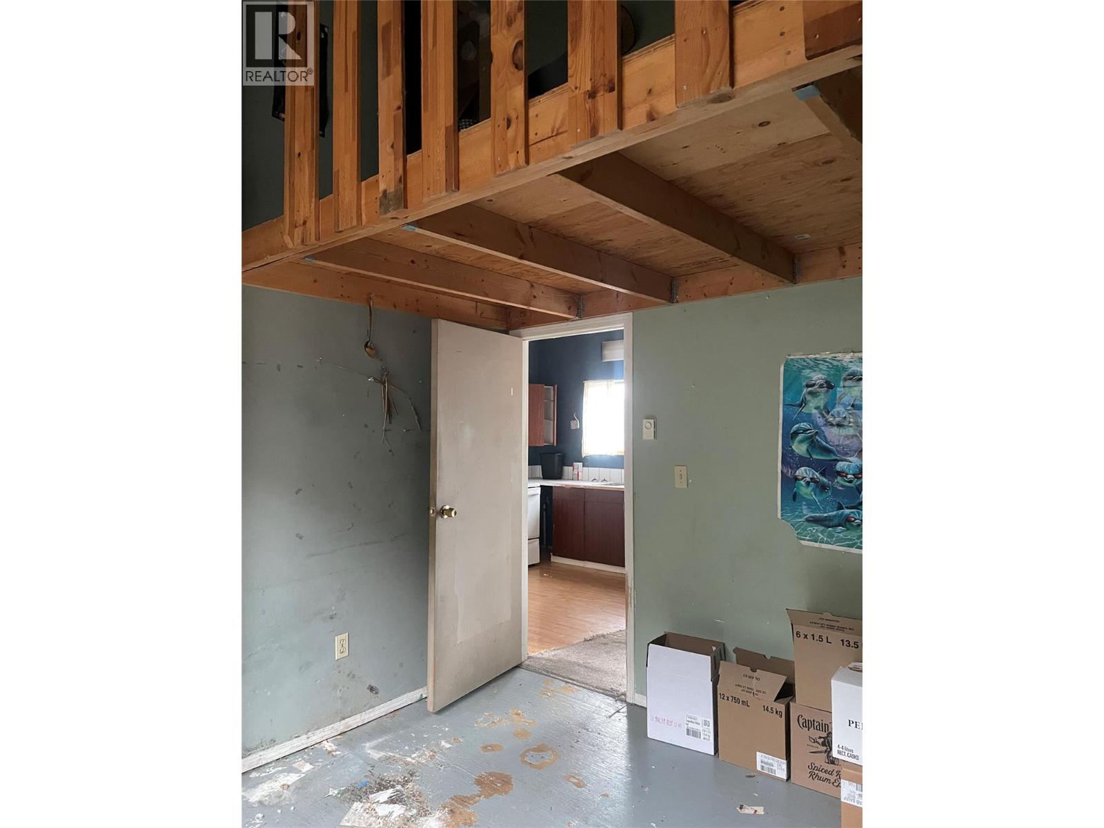  4416 4th Street, Peachland