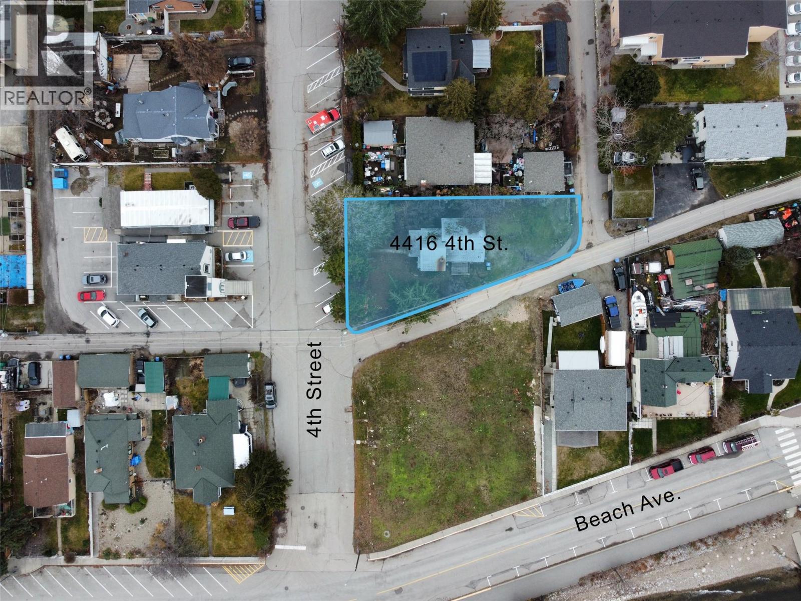  4416 4th Street, Peachland