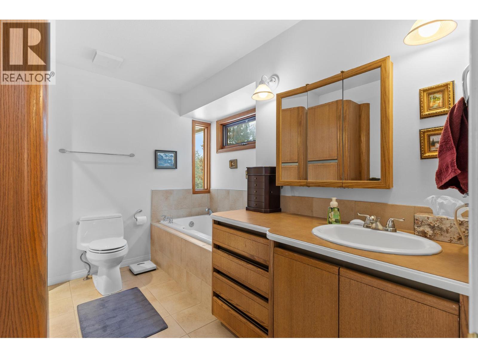  2082 Huckleberry Road, Kelowna