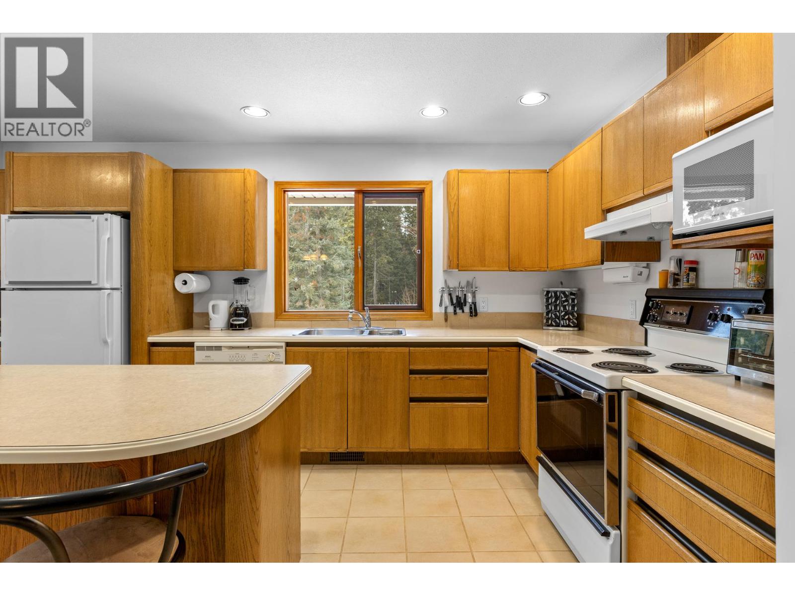  2082 Huckleberry Road, Kelowna