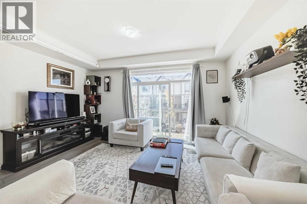 Single Family House for Sale in  Sherwood Lane NW Sherwood Calgary 