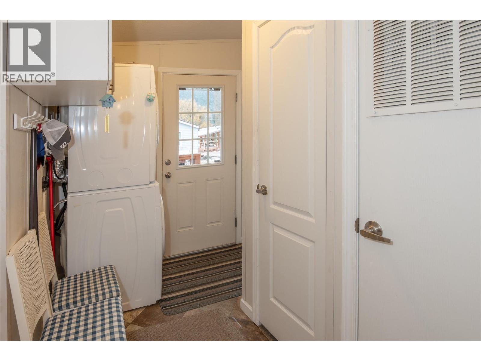 24 4811 10A Avenue Northeast, Salmon Arm