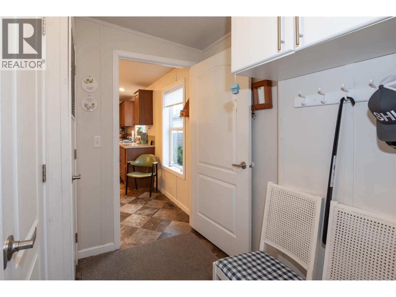 24 4811 10A Avenue Northeast, Salmon Arm